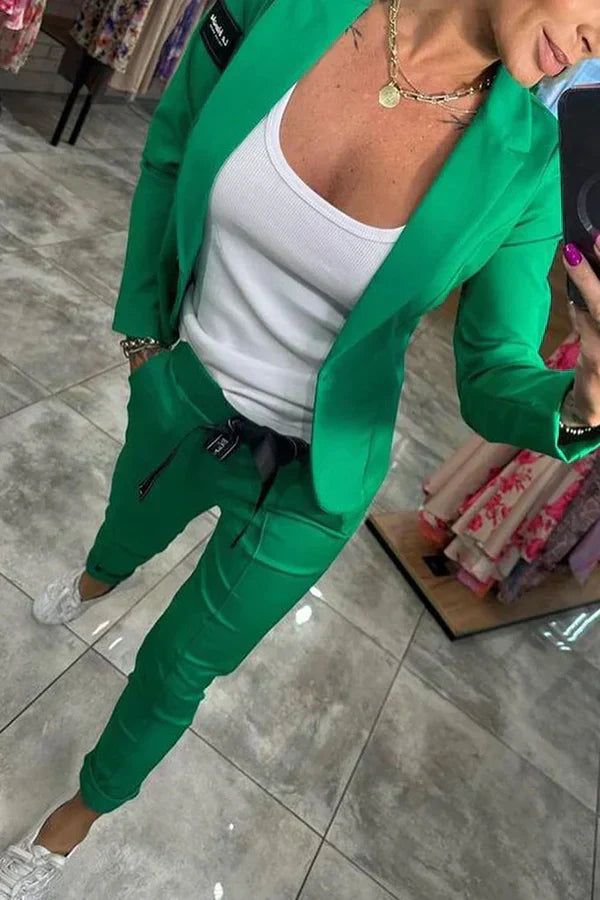 Isabelle | Ein personalisiertes Set mit weicher Jacke und lockeren Trainingsanzügen